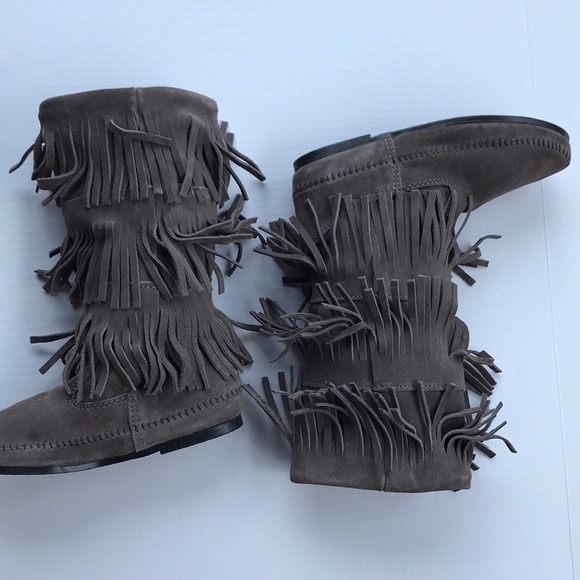 MINNETONKA 3-Layer Fringe Suede Boots 9M - Picture 7 of 8